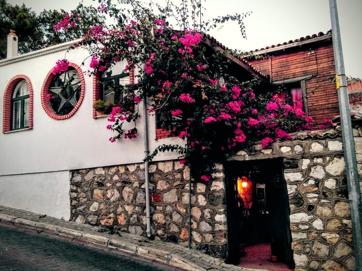 Karaburun Bahçe Acomodação com café da manhã Exterior foto